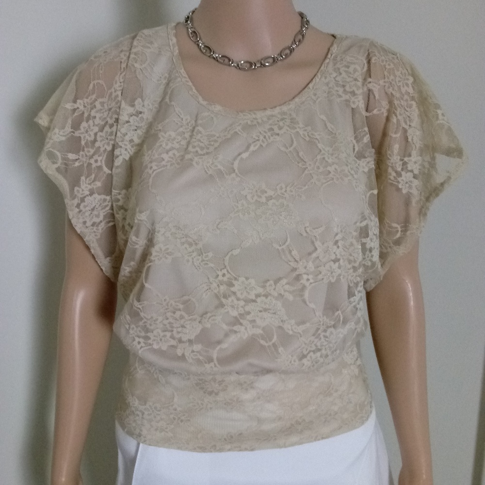 IZ Byer 2-Tier Lace Blouse Size Small